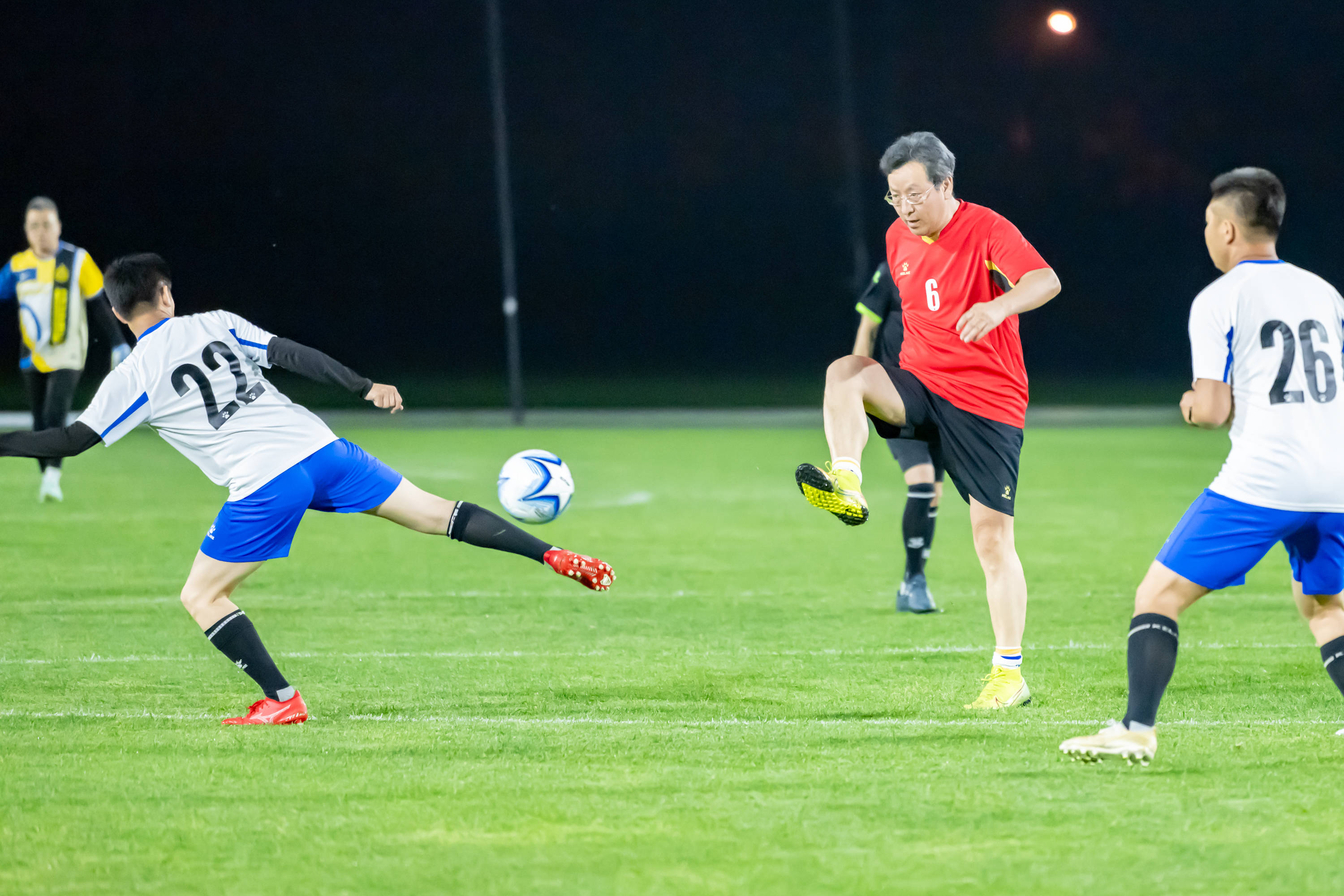 更是对球队 更是对球队