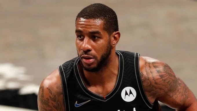 当球员陷入 当球员陷入