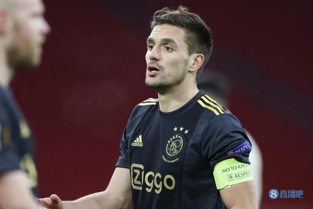 轻的球员来 轻的球员来