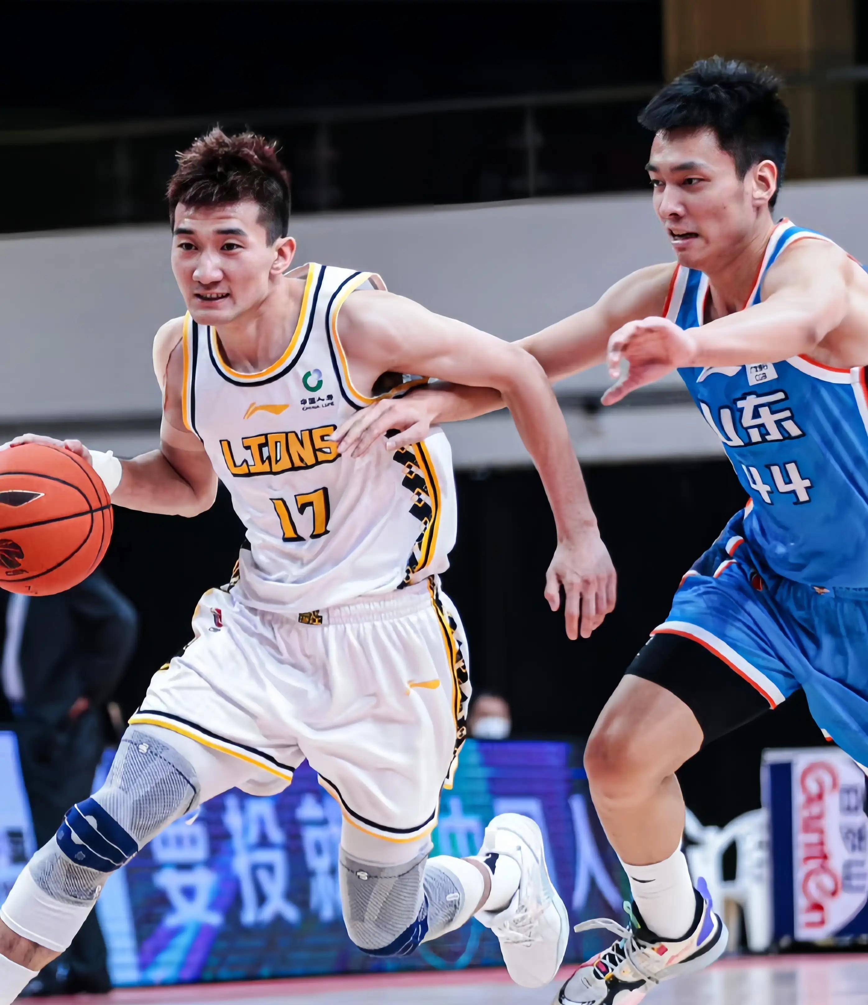 本赛场上撼 本赛场上撼